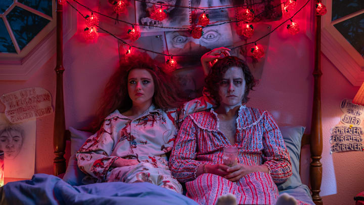 4208_D023_00173_R 
Kathryn Newton stars as Lisa Swallows and Cole Sprouse as The Creature in LISA FRANKENSTEIN, a Focus Features release.
Credit: Michele K. Short / © 2024 FOCUS FEATURES LLC