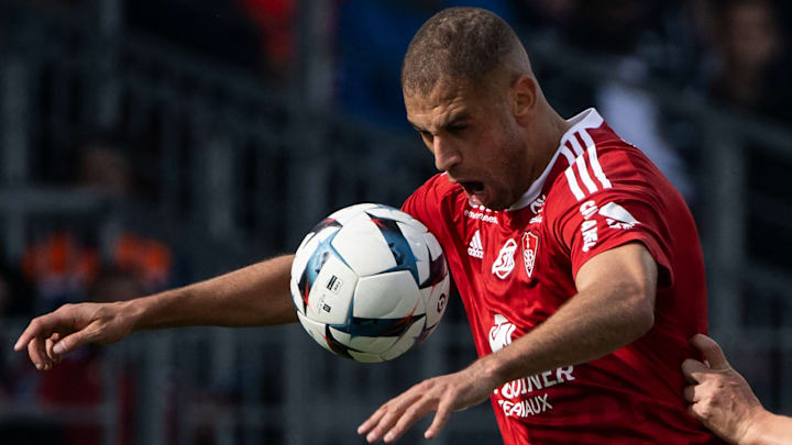 Slimani s'est plaint d'injures racistes