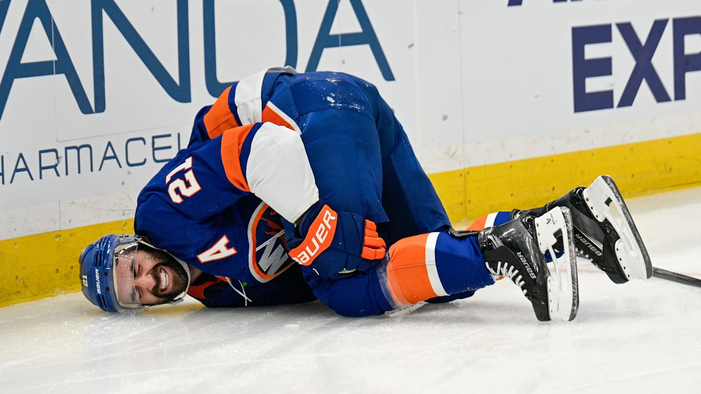 NY Islanders forward Kyle Palmieri ruled out for 6-8 months with a torn ACL