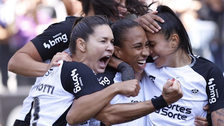 Thaís Ferreira marcou o gol do título do Corinthians