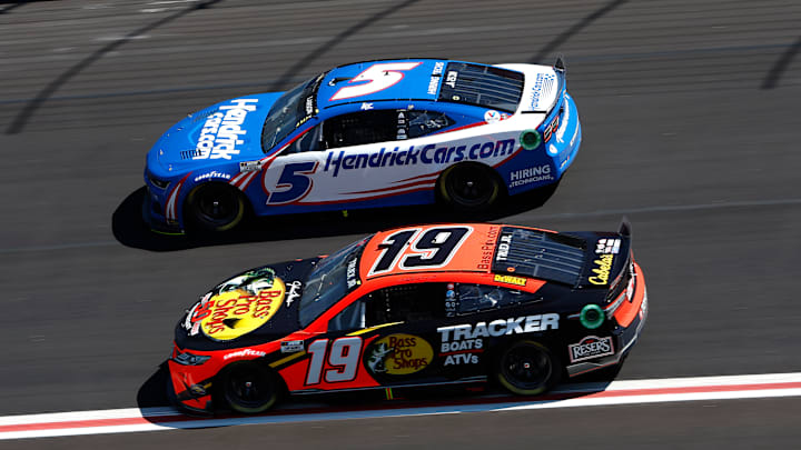 Kyle Larson is still favored to repeat as NASCAR Cup Series champion despite having 3 DNFs in his first 6 starts this season.