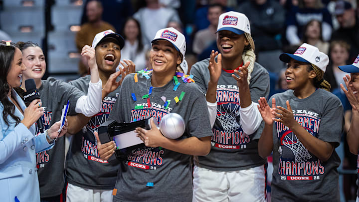 Sarah Strong and the Huskies hope to repeat as national champions Sarah Strong and the Huskies hope to repeat as national champions