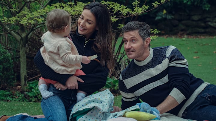 Fool Me Once. Michelle Keegan as Maya Stern and Richard Armitage as Joe Burkett in Fool Me Once. Cr. Matt SquireNetflix © 2023