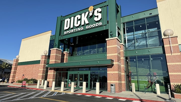 Dick's Sporting Goods