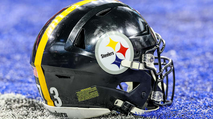 Pittsburgh Steelers v Indianapolis Colts