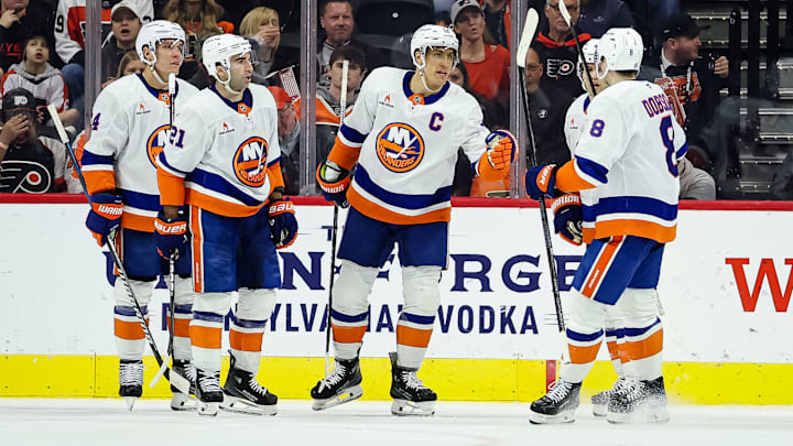 The New York Islanders got a crucial win over the New Jersey Devils as the team looks to save face this season.