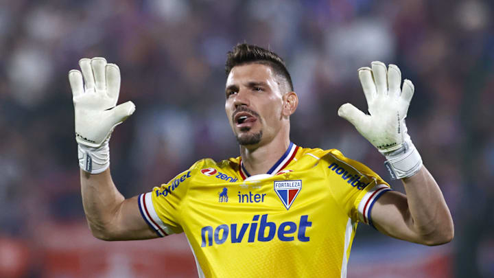 João Ricardo foi o melhor em campo em Fortaleza 1 x 1 Cruzeiro