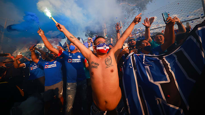 Los aficionados en Liga MX han tomado medidas extremas para pedir que sus equipos ganen partidos