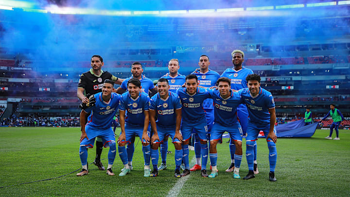 Jugadores de Cruz Azul previo a un partido.