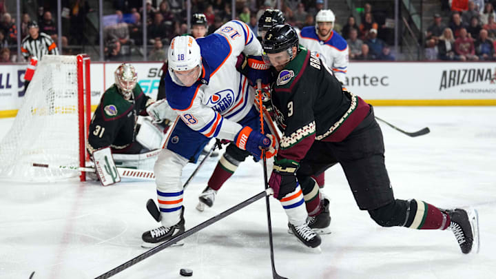 Edmonton Oilers left wing Zach Hyman (18)