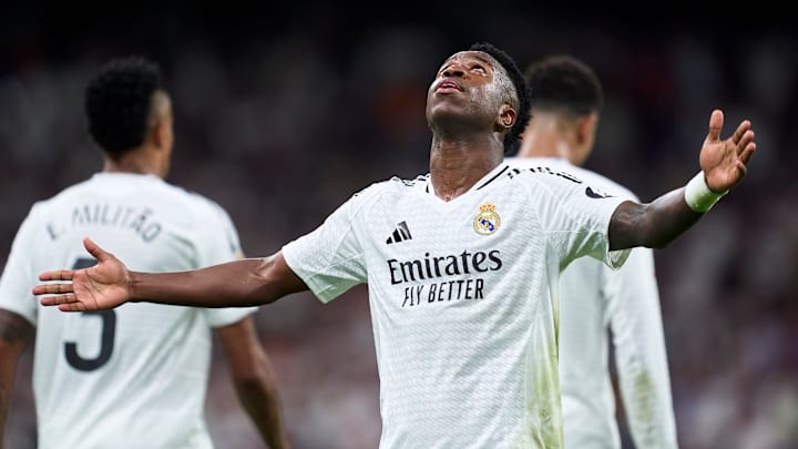 Atacante está com uma lesão na cervical