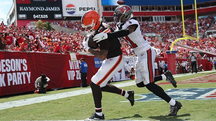Sep 20, 2026; Tampa, Florida, USA; Tampa Bay Buccaneers cornerback Benjamin Morrison (21) defends against Cleveland Browns wide receiver Denzel Boston (12) during the second half at Raymond James Stadium. Mandatory Credit: Kim Klement Neitzel-Imagn Images Sep 20, 2026; Tampa, Florida, USA; Tampa Bay Buccaneers cornerback Benjamin Morrison (21) defends against Cleveland Browns wide receiver Denzel Boston (12) during the second half at Raymond James Stadium. Mandatory Credit: Kim Klement Neitzel-Imagn Images