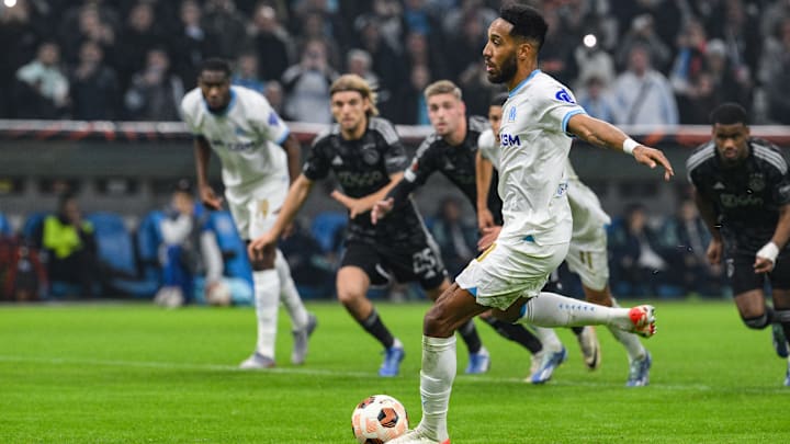 O Olympique de Marseille bateu o Ajax por 4 a 3 no Vélodrome. O Olympique de Marseille bateu o Ajax por 4 a 3 no Vélodrome.