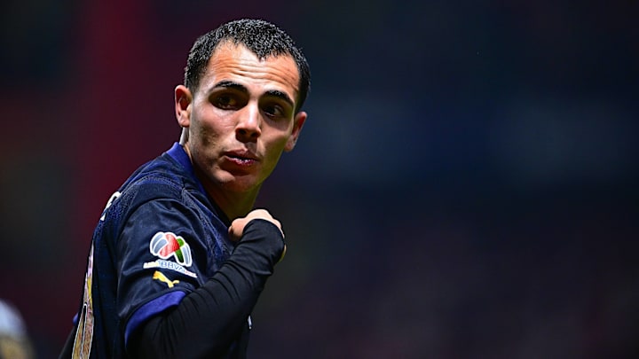 Hugo Camberos, Chivas. Hugo Camberos, Chivas.