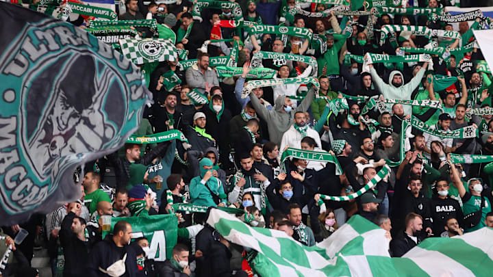 Fans von Maccabi Haifa im Berliner Olympiastadion