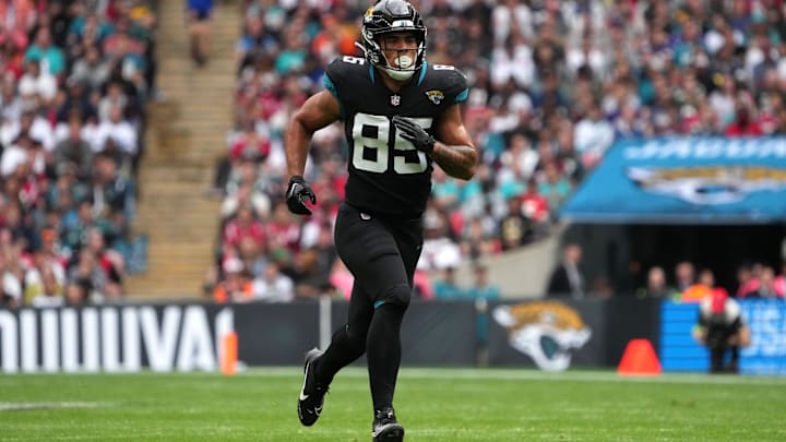 Oct 1, 2023; London, United Kingdom; Jacksonville Jaguars tight end Brenton Strange (85) against the Jacksonville Jaguars in the first half during an NFL International Series game at Wembley Stadium. Mandatory Credit: Kirby Lee-Imagn Images Oct 1, 2023; London, United Kingdom; Jacksonville Jaguars tight end Brenton Strange (85) against the Jacksonville Jaguars in the first half during an NFL International Series game at Wembley Stadium. Mandatory Credit: Kirby Lee-Imagn Images