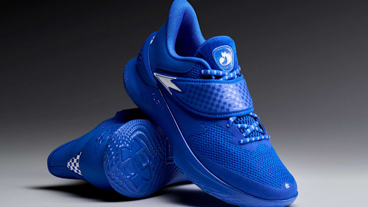 The Curry Fox 1 "Lexington" colorway.
