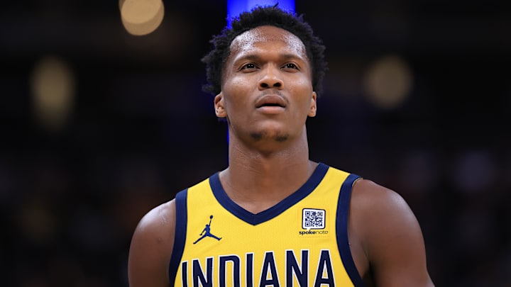 Indiana Pacers wing Bennedict Mathurin (00).