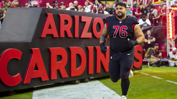 Oct 20, 2022; Glendale, Arizona, USA; Arizona Cardinals guard Will Hernandez (76) against the New