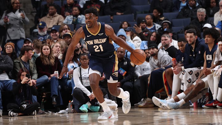 El pívot de los Pelicans estaría en el radar de los Lakers