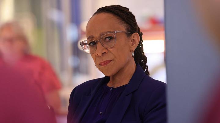 CHICAGO MED — “The Invisible Hand” Episode 1020 — Pictured: S. Epatha Merkerson as Sharon Goodwin — (Photo by: George Burns Jr/NBC) CHICAGO MED — “The Invisible Hand” Episode 1020 — Pictured: S. Epatha Merkerson as Sharon Goodwin — (Photo by: George Burns Jr/NBC)