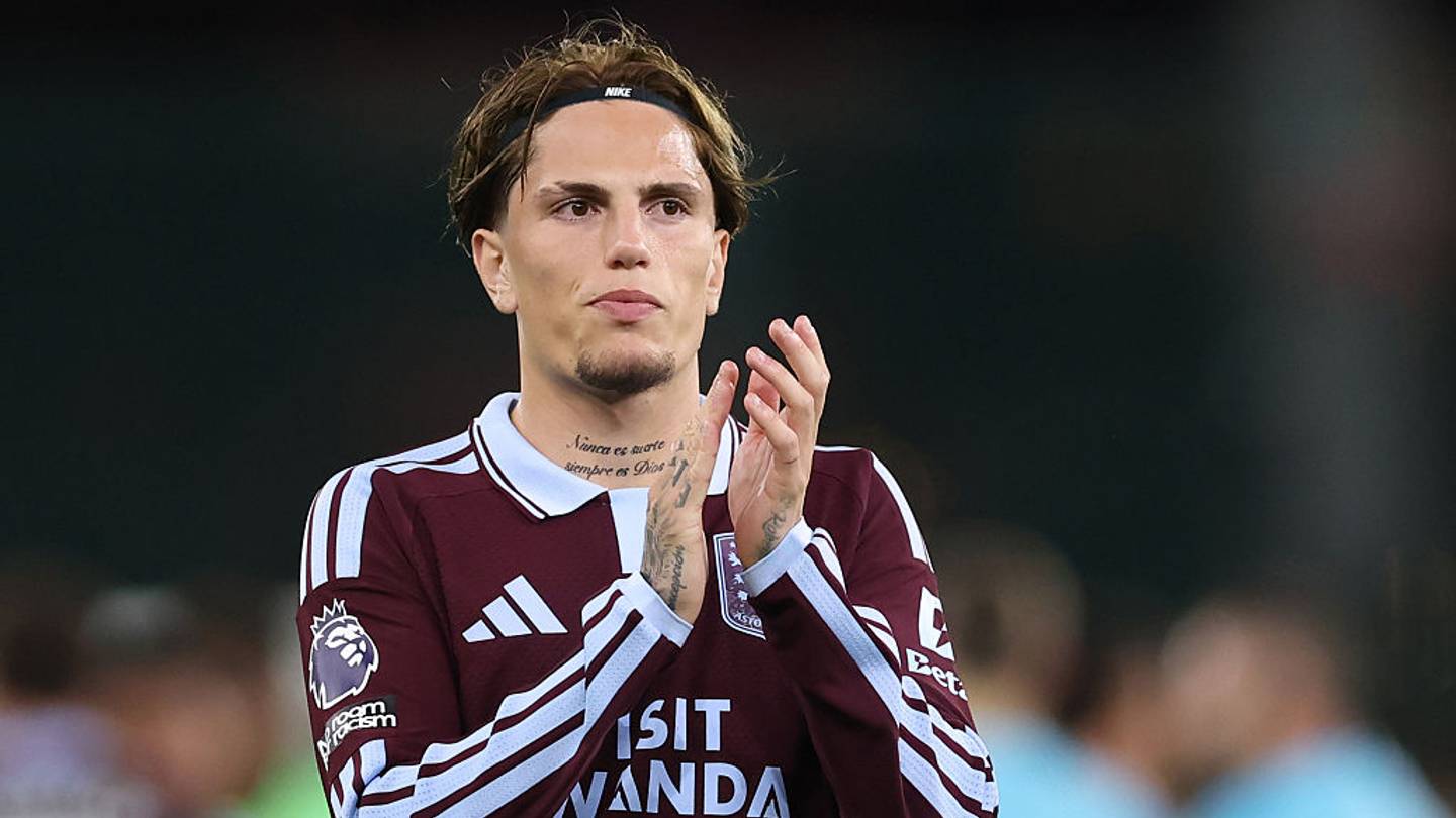 Alejandro Garnacho Hits New Low After Blunt Aston Villa Admission