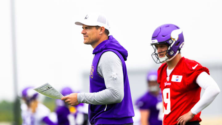 Kevin O'Connell and J.J. McCarthy at Vikings minicamp in 2025. 