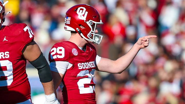Oklahoma Sooners kicker Tate Sandell (29) Mandatory Credit: Kevin Jairaj-Imagn Images Oklahoma Sooners kicker Tate Sandell (29) Mandatory Credit: Kevin Jairaj-Imagn Images