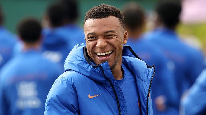 Kylian Mbappé is among the Golden Boot favorites.