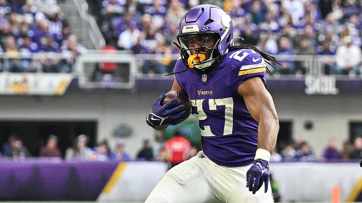 Minnesota Vikings running back Jordan Mason (27) rushes the ball against the Washington Commanders during the second half at U.S. Bank Stadium. Mandatory Credit: Jeffrey Becker-Imagn Images Minnesota Vikings running back Jordan Mason (27) rushes the ball against the Washington Commanders during the second half at U.S. Bank Stadium. Mandatory Credit: Jeffrey Becker-Imagn Images