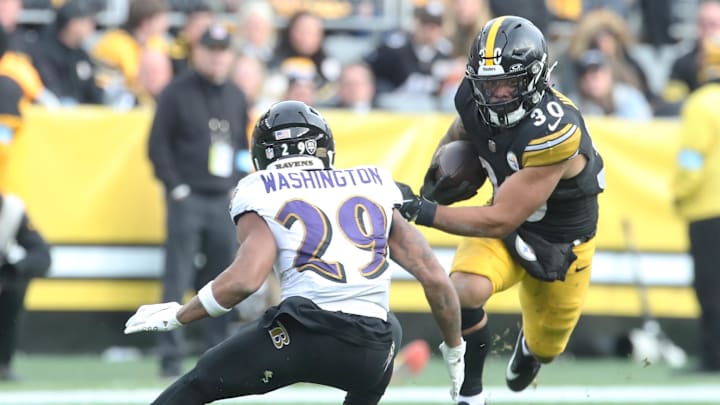 Bet on Jaylen Warren to score a touchdown on Saturday against the Ravens.