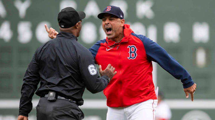 Cora fue expulsado en Fenway Park 