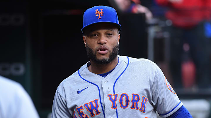 Robinson Canó fue puesto en asignación por los Mets 