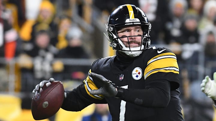 Jan 3, 2022; Pittsburgh, Pennsylvania, USA; Pittsburgh Steelers quarterback Ben Roethlisberger (7) throws a pass against the Cleveland Browns during the third quarter at Heinz Field. Mandatory Credit: Philip G. Pavely-Imagn Images