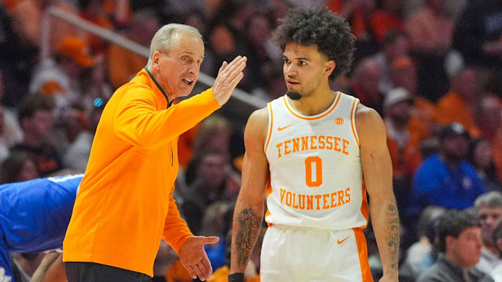 Tennessee coach Rick Barnes speaks to Tennessee guard Ja'Kobi Gillespie (0) during a NCAA basketball game between the Tennessee Volunteers and Kentucky Wildcats at Thompson-Boling Arena at Food City Center in Knoxville, Tenn., on Jan. 17, 2026.