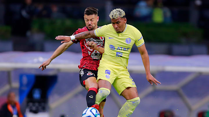 Roger Martínez sufrió una lesión en amistoso ante Tijuana