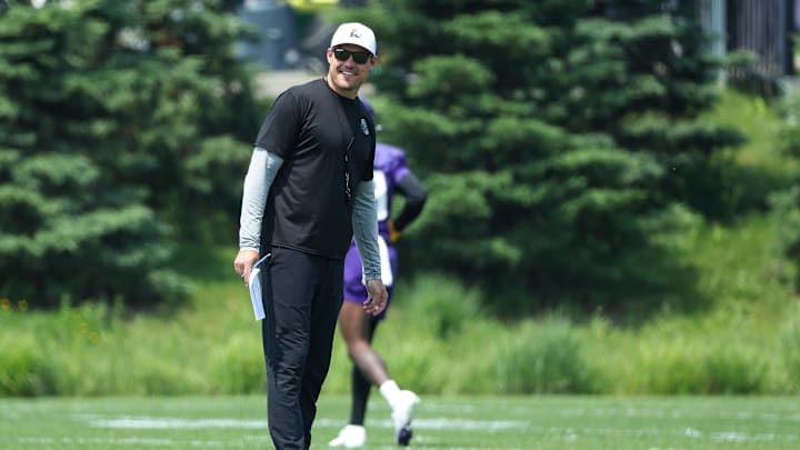 Jun 10, 2025; Minneapolis, MN, USA; Minnesota Vikings head coach Kevin Kevin O'Connell watches practices during minicamp at the Minnesota Vikings Training Facility. Jun 10, 2025; Minneapolis, MN, USA; Minnesota Vikings head coach Kevin Kevin O'Connell watches practices during minicamp at the Minnesota Vikings Training Facility.