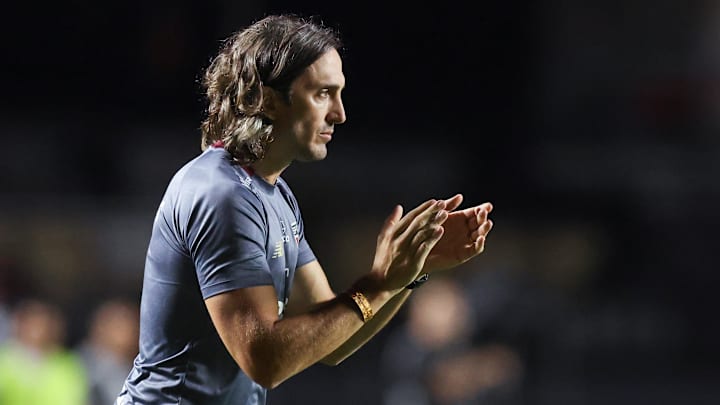 Luis Zubeldia está bastante pressionado no cargo de treinador são-paulino Luis Zubeldia está bastante pressionado no cargo de treinador são-paulino