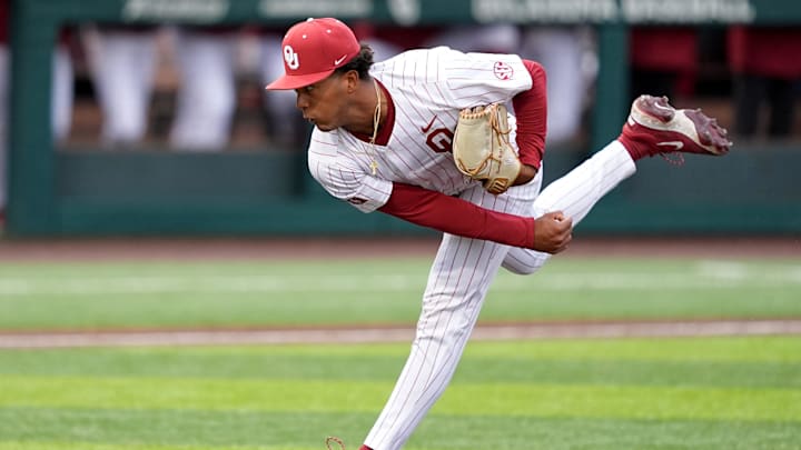 Oklahoma's Kyson Witherspoon (26) during the college baseball game between the University of Oklahoma Sooners and the LSU Tigers at L. Dale Mitchell Park in Norman, Okla., Thursday, April, 3, 2025.