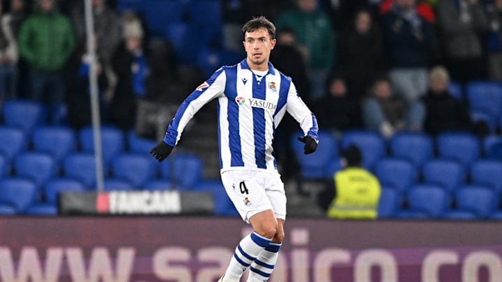 Bayern Munich remain interested in Real Sociedad midfielder Martin Zubimendi.