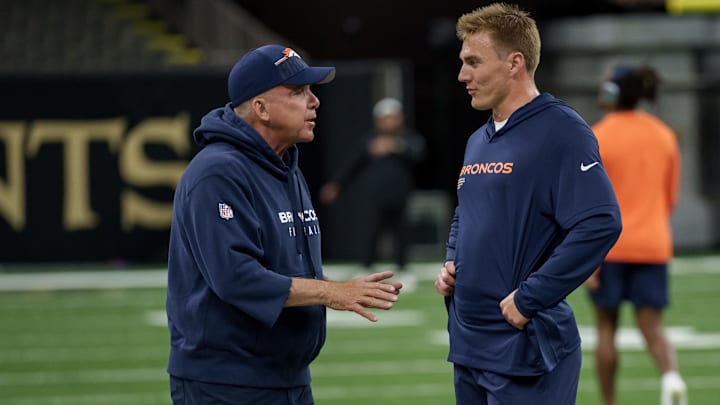 Aug 23, 2025; New Orleans, Louisiana, USA; Denver Broncos head coach Sean Payton talks to Denver Broncos quarterback Bo Nix (10) before a game against the New Orleans Saints at Caesars Superdome. Aug 23, 2025; New Orleans, Louisiana, USA; Denver Broncos head coach Sean Payton talks to Denver Broncos quarterback Bo Nix (10) before a game against the New Orleans Saints at Caesars Superdome.