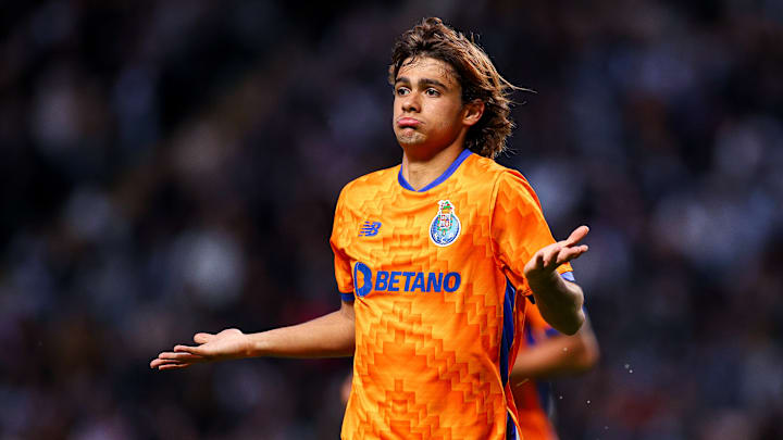 Rodrigo Mora est l'attraction de Porto.