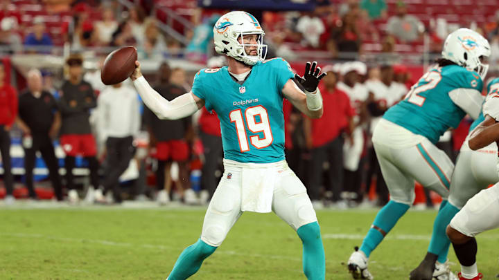 Aug 23, 2024; Tampa, Florida, USA;  Miami Dolphins quarterback Skylar Thompson (19) throws the ball against the Tampa Bay Buccaneers during the second half at Raymond James Stadium. Mandatory Credit: Kim Klement Neitzel-Imagn Images