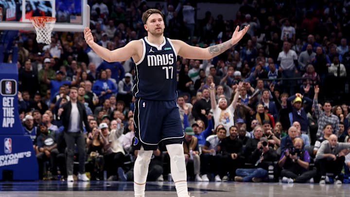 Los Angeles Lakers v Dallas Mavericks