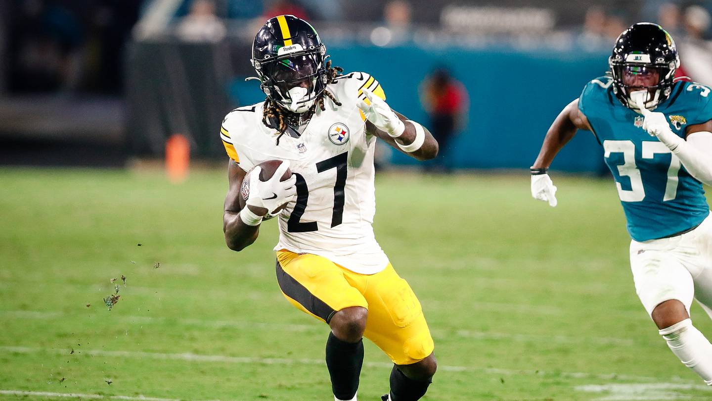Atlanta Falcons Bolster Running Back Room With Veteran Signing