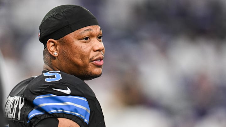 Dec 25, 2025; Minneapolis, Minnesota, USA; Detroit Lions running back David Montgomery (5) looks on before the game against the Minnesota Vikings at U.S. Bank Stadium. Mandatory Credit: Jeffrey Becker-Imagn Images Dec 25, 2025; Minneapolis, Minnesota, USA; Detroit Lions running back David Montgomery (5) looks on before the game against the Minnesota Vikings at U.S. Bank Stadium. Mandatory Credit: Jeffrey Becker-Imagn Images
