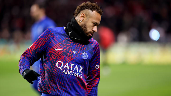 Le PSG n'est rassuré concernant la blessure de Neymar avec le Brésil lors de la Coupe du monde. Le PSG n'est rassuré concernant la blessure de Neymar avec le Brésil lors de la Coupe du monde.