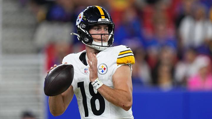Aug 27, 2026; Orchard Park, New York, USA;  Pittsburgh Steelers quarterback Will Howard (18) looks to pass the ball against the Pittsburgh Steelers during the third quarter at New Highmark Stadium.  Mandatory Credit: Gregory Fisher-Imagn Images