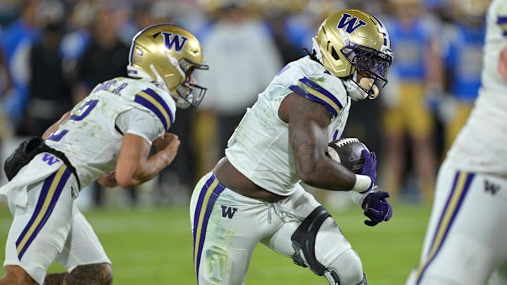 Bet Washington to cover against Oregon in college football Week 14 action.