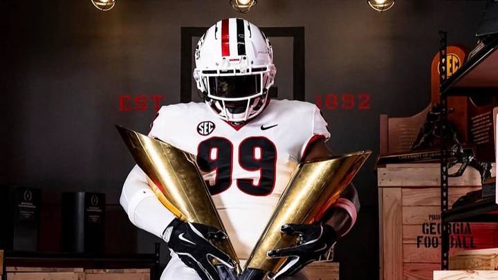 2027 defensive lineman Waylon Wooten during a recruiting visit to the University of Georgia 